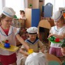 Продавец №1 - девочка Игровой комплект (накидка с рюшечками и пилотка)