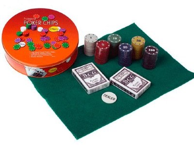 Набор для игры в покер:120 фишек с номиналом, фишка дилера, 2 колоды карт, сукно 
