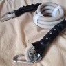 Эспандер резиновый шнур силовой цельный с крепежом (с карабинами)